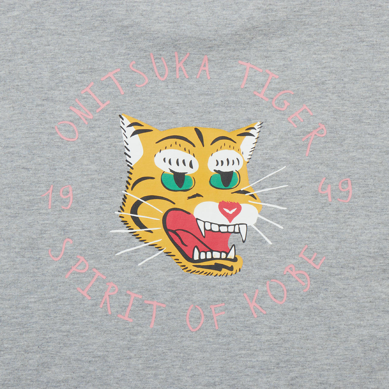 GRAPHIC TEE