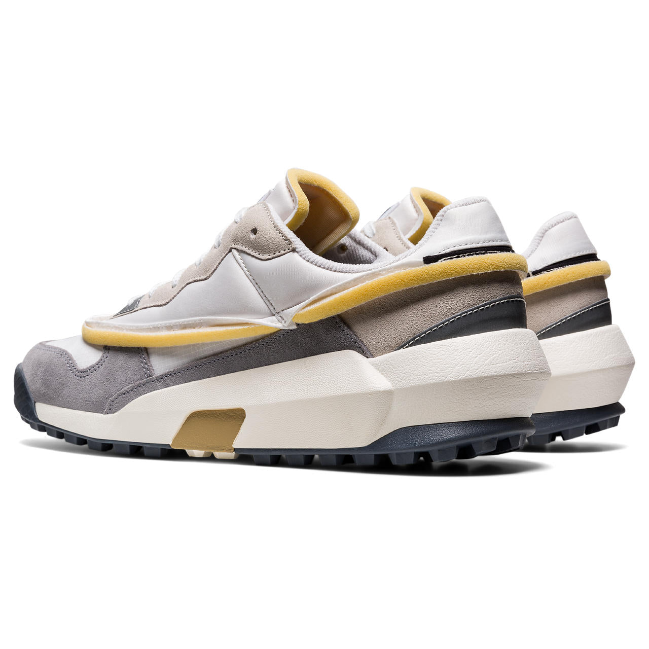 Admix runner outlet