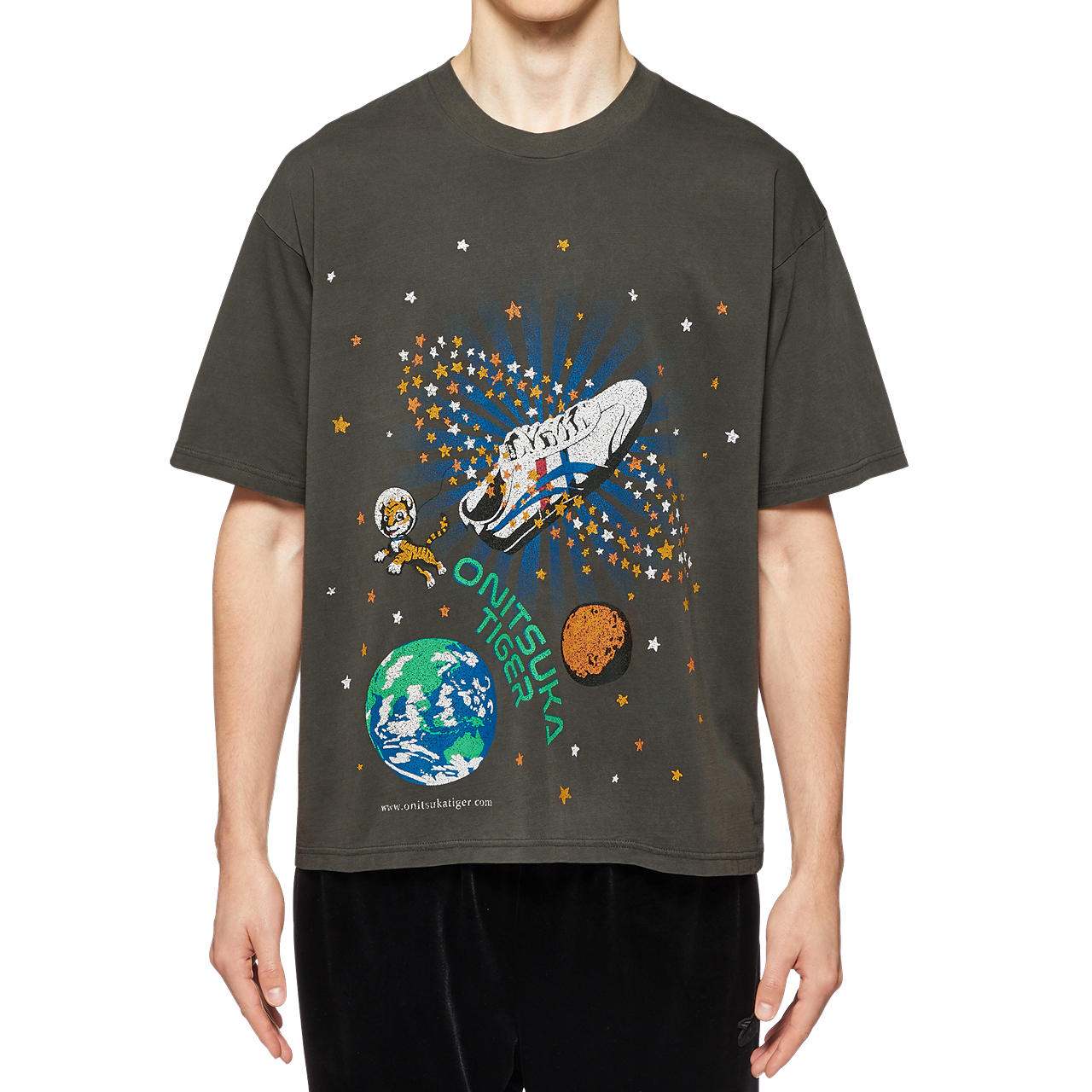 GRAPHIC TEE
